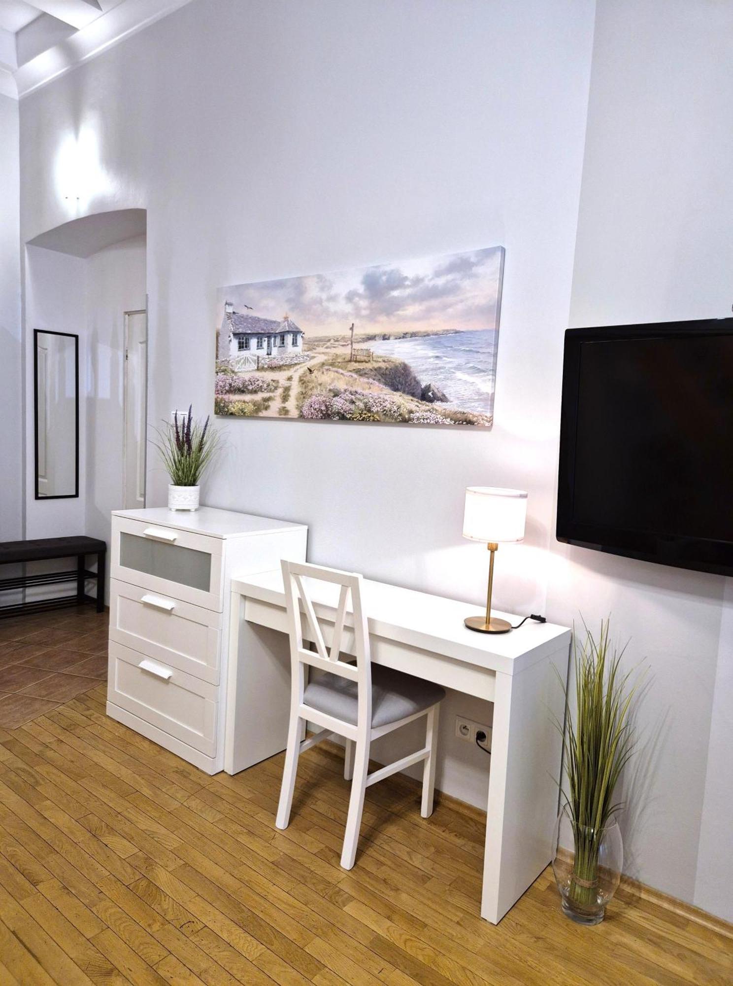 Ariadna - Pantheon Apartments Krakau Buitenkant foto